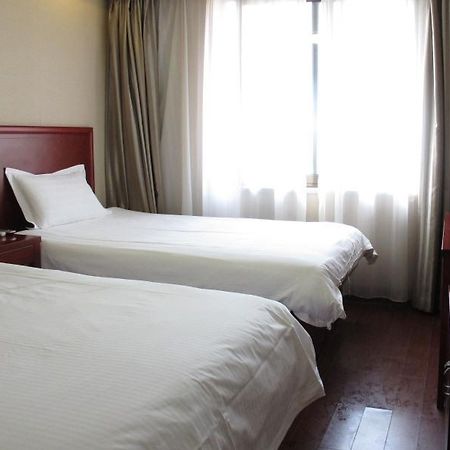 Greentree Alliance Shandong Qingdao Huangdao Zhangyanshan Road Zhongyang Hotel Exterior foto