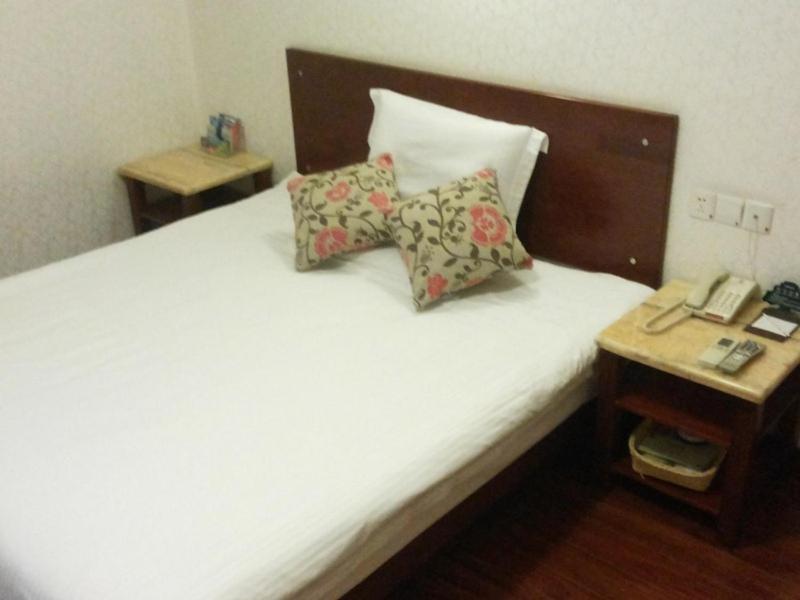 Greentree Alliance Shandong Qingdao Huangdao Zhangyanshan Road Zhongyang Hotel Exterior foto