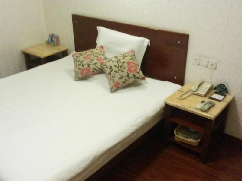 Greentree Alliance Shandong Qingdao Huangdao Zhangyanshan Road Zhongyang Hotel Exterior foto