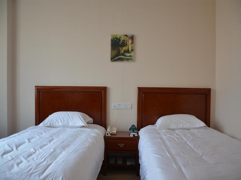 Greentree Alliance Shandong Qingdao Huangdao Zhangyanshan Road Zhongyang Hotel Exterior foto